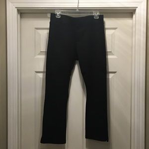 Black cropped pant